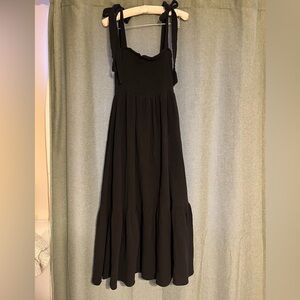 Carly Jean Los Angeles Black Maxi Dress